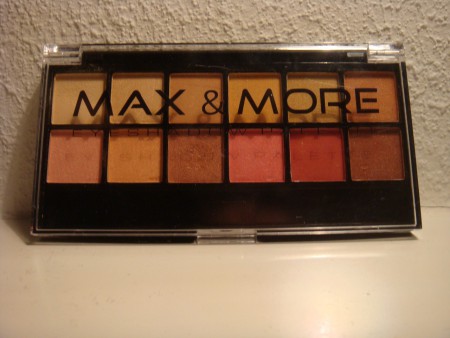 Max & More eyeshadow palette Green Eyes 